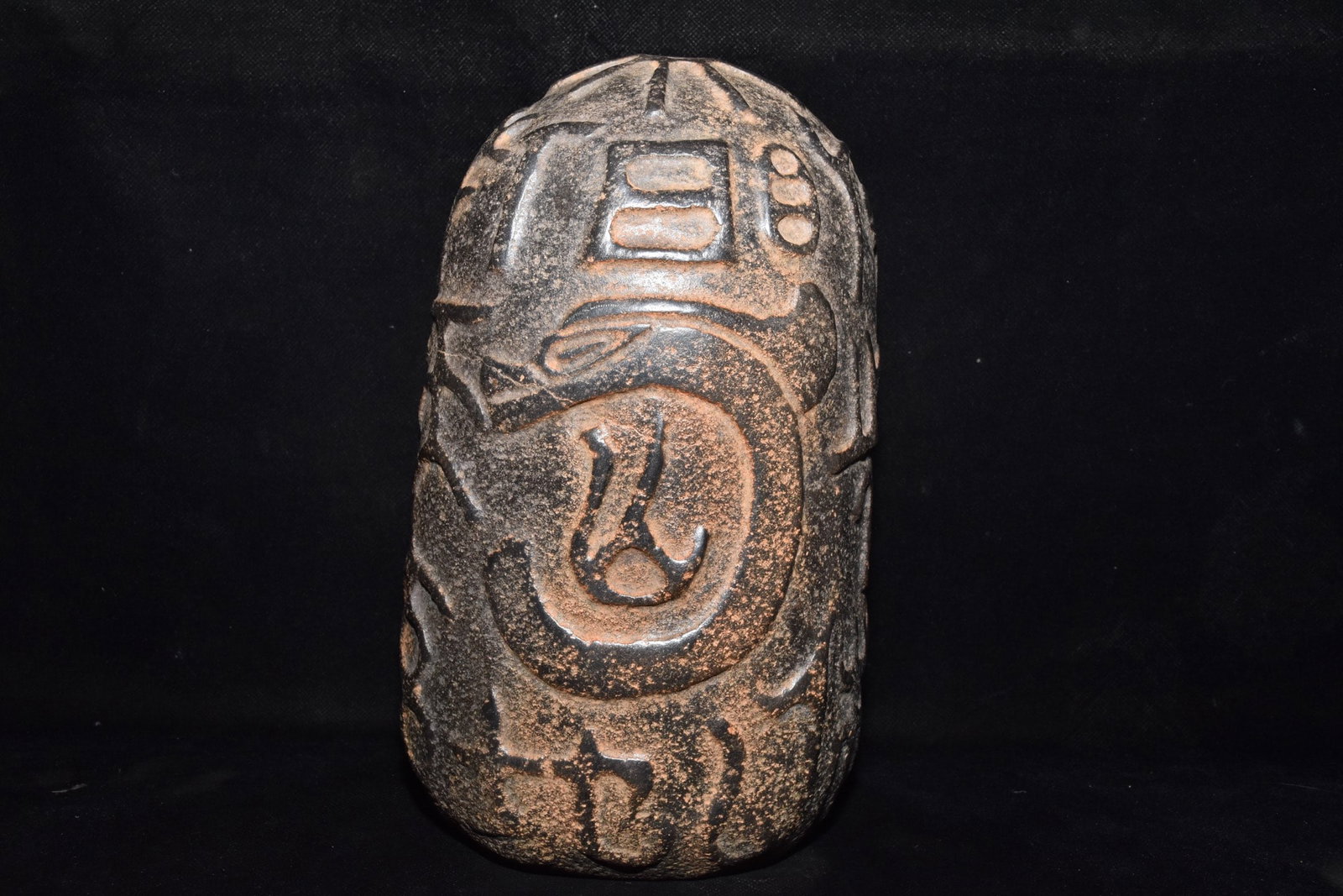 An Exquisite Meteorite Auspicious Beast Pattern Ornament: An Exquisite Meteorite Auspicious Beast Pattern Ornament,Hongshan