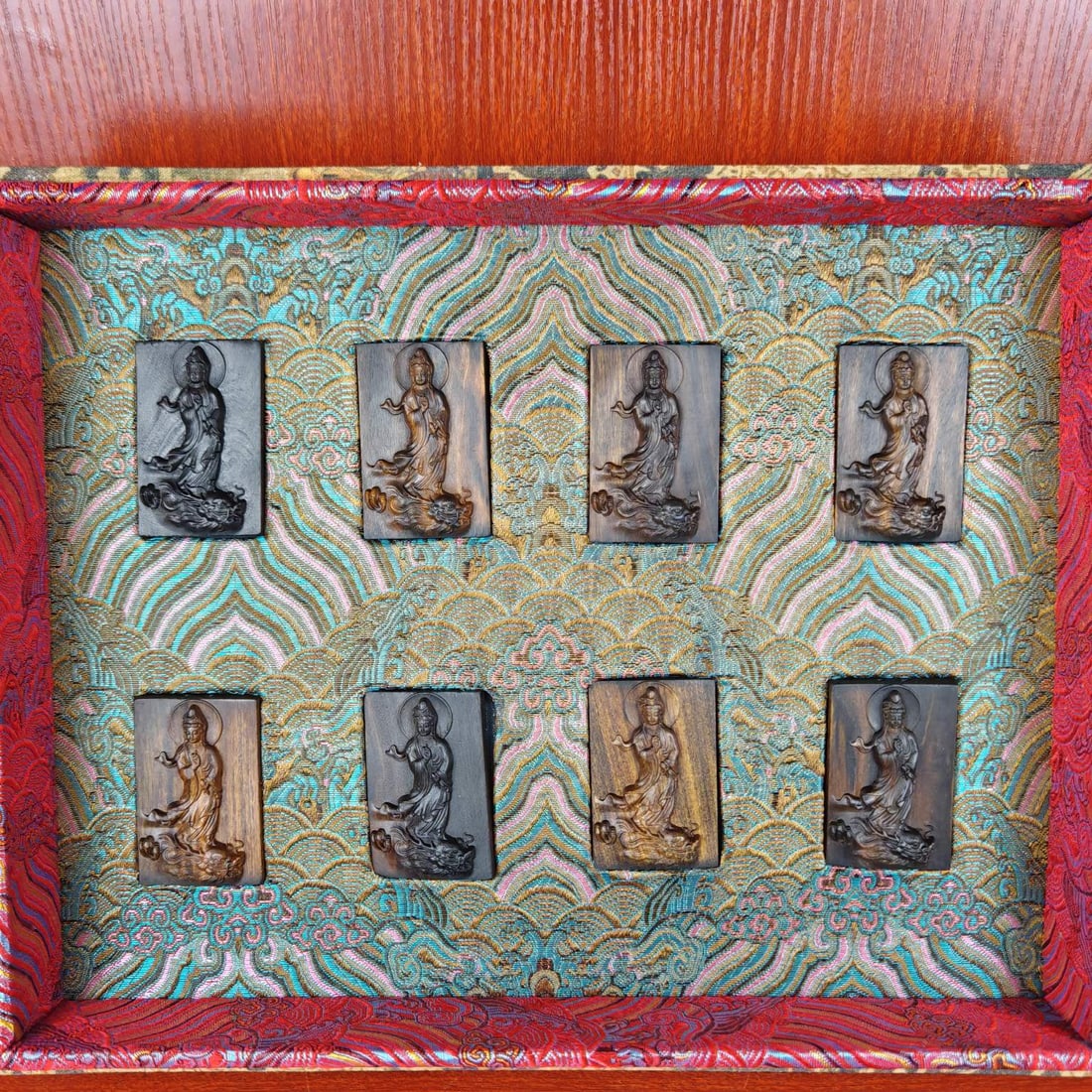 A Set of Fine Eaglewood Statue of Avalokitesvara Pattern Pendants: A Set of Fine Eaglewood Statue of Avalokitesvara Pattern Pendants,Qing Dynasty,ChinaSize:2.4in一套沉香木观音像纹挂件,中国&