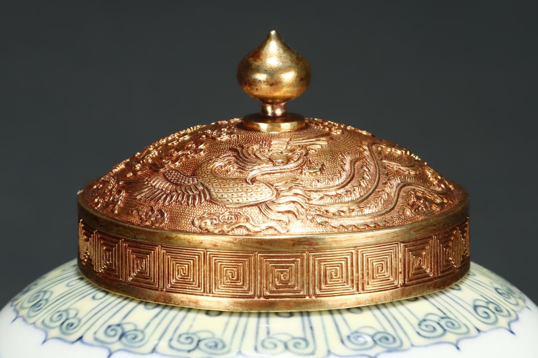 An Exquisite Doucai Seawater Pattern Auspicious Beast Pattern Jar - 4