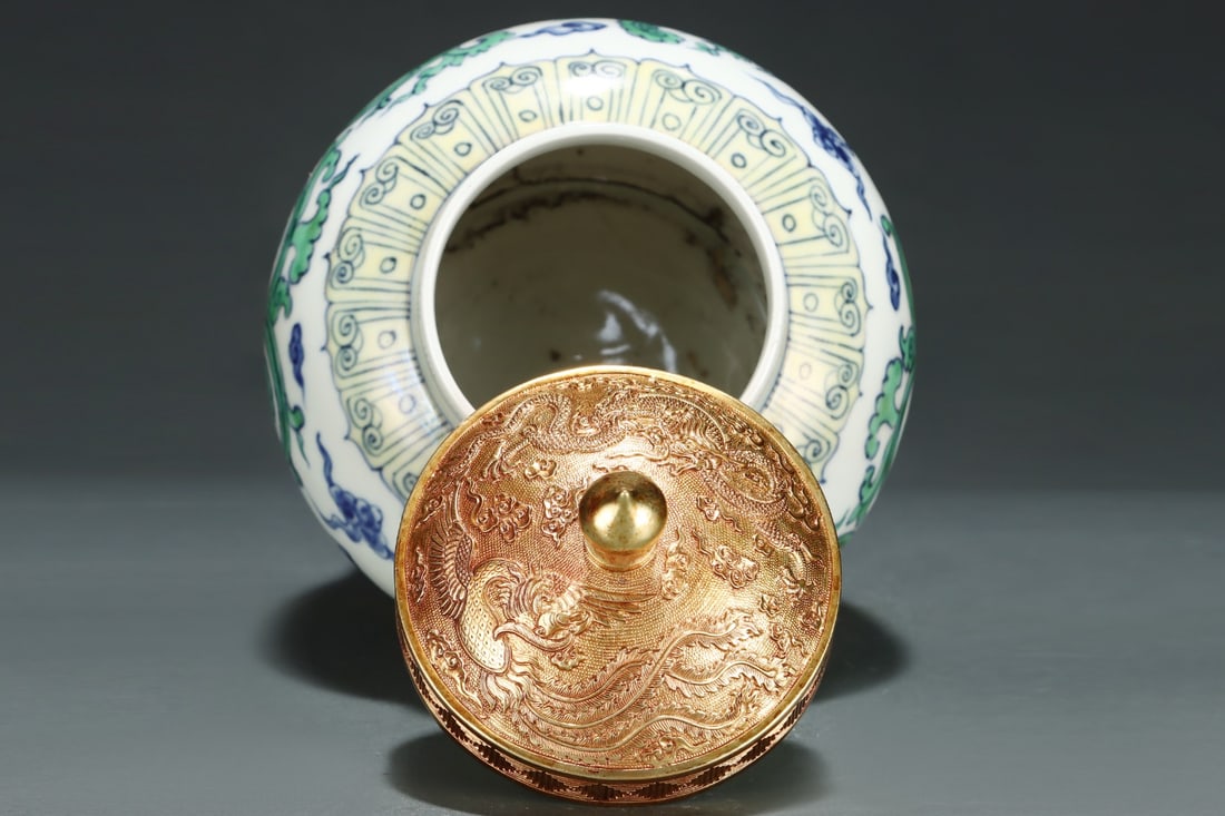 An Exquisite Doucai Seawater Pattern Auspicious Beast Pattern Jar - 6