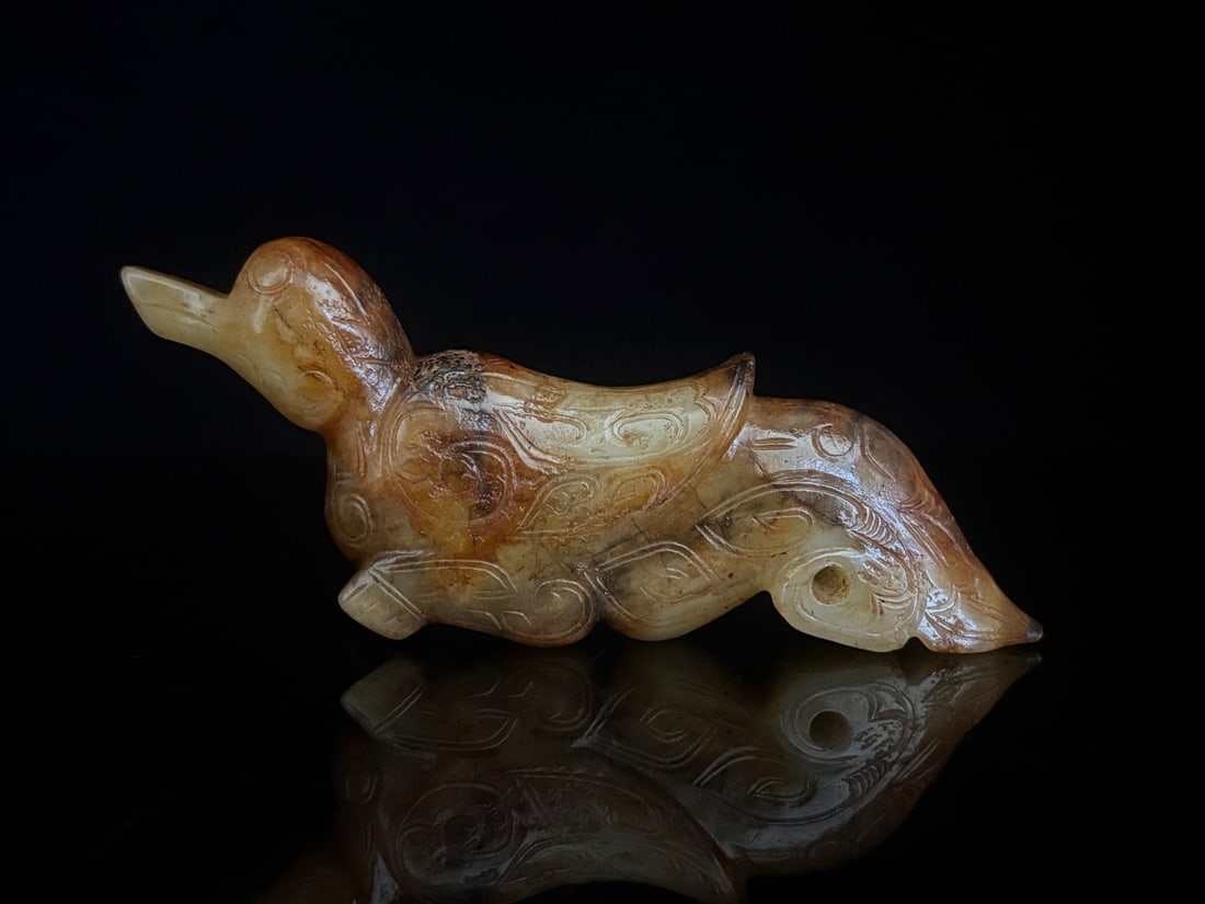 An Exquisite White Jade Bird Pendant: An Exquisite White Jade Bird Pendant,Qing Dynasty,China,Size:5.4inx2.2inx0.9in,Weight:181g白玉鸟挂件,中国清代,Size:13.7cmx5.6cmx2.2cm,Weight:181g
