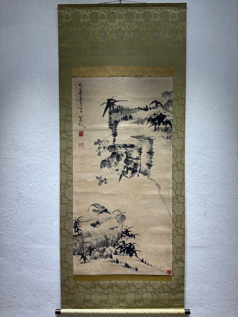 A Chinese Vertical Scroll Ink Painting of Flower and Bird on Paper,Bada Shanren: A Chinese Vertical Scroll Ink Painting of Flower and Bird on Paper,Bada Shanren,Size:(Without frame)26inx51.6in一幅中国水墨花鸟画立轴,
