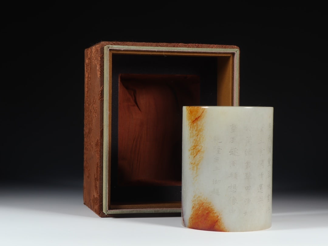 An Exquisite White Jade Landscape Pattern Brush Pot,with an Imperial Poem by Emperor Qianlong: An Exquisite White Jade Landscape Pattern Brush Pot,with an Imperial Poem by Emperor Qianlong,Qing Dynasty,China,Size:3.5inx4.6in,Weight:951g白玉山水纹笔筒,&#