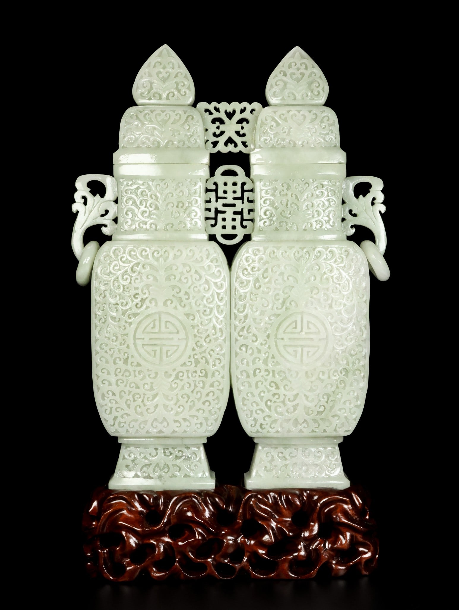An Exquisite White Jade Double-Ears Conjoined bottles: An Exquisite White Jade Double-Ears Conjoined bottles,Qing Dynasty,China,Size:10.6inx7.9inx1.6in,Weight:1485g白玉双耳连体瓶,中国清代,S