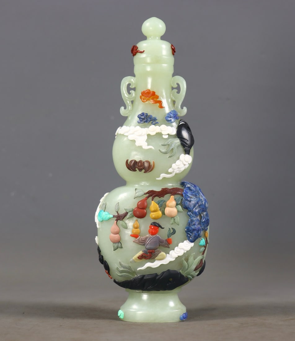 An Exquisite White Jade Inlaid Gems Figure Bats and Gourd Pattern Double-Ears Gourd-Shaped Vase: An Exquisite White Jade Inlaid Gems Figure Bats and Gourd Pattern Double-Ears Gourd-Shaped Vase,Qing Dynasty,China,Size:8.3inx3inx1.8in,Weight:323g白玉镶百宝人Ĥ