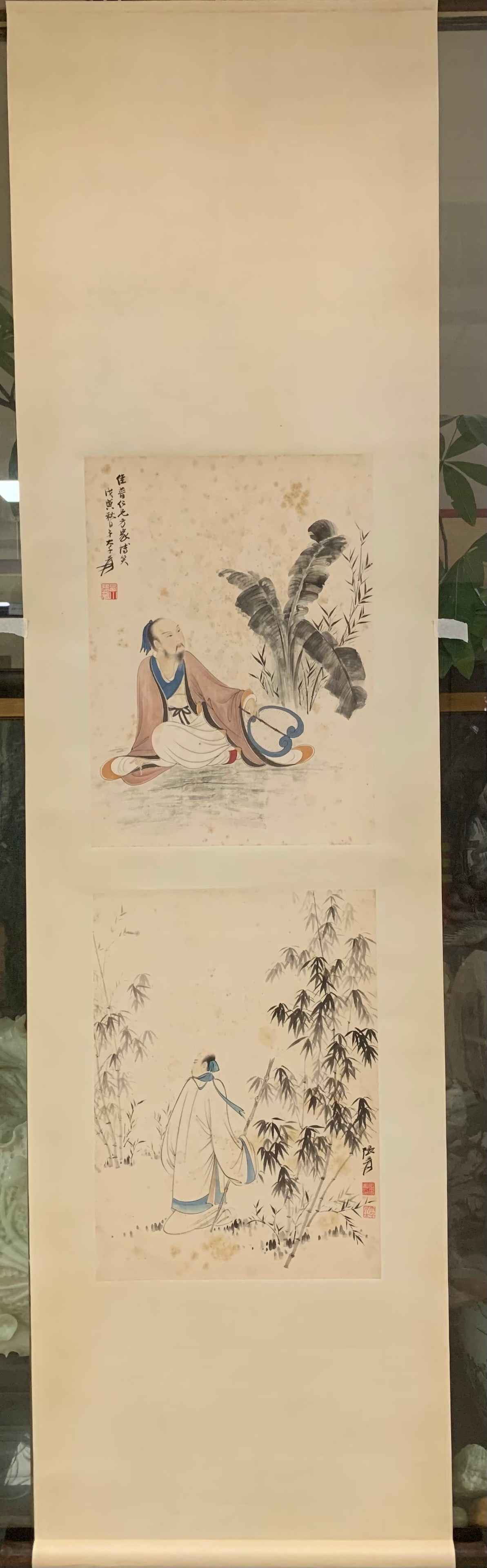A Chinese Vertical Scroll Ink Painting of Figure on Paper, Zhang Daqian: A Chinese Vertical Scroll Ink Painting of Figure on Paper, Zhang Daqian,Size:22.8inx16.9in*2一幅中国水墨人物画立轴, 张大&#