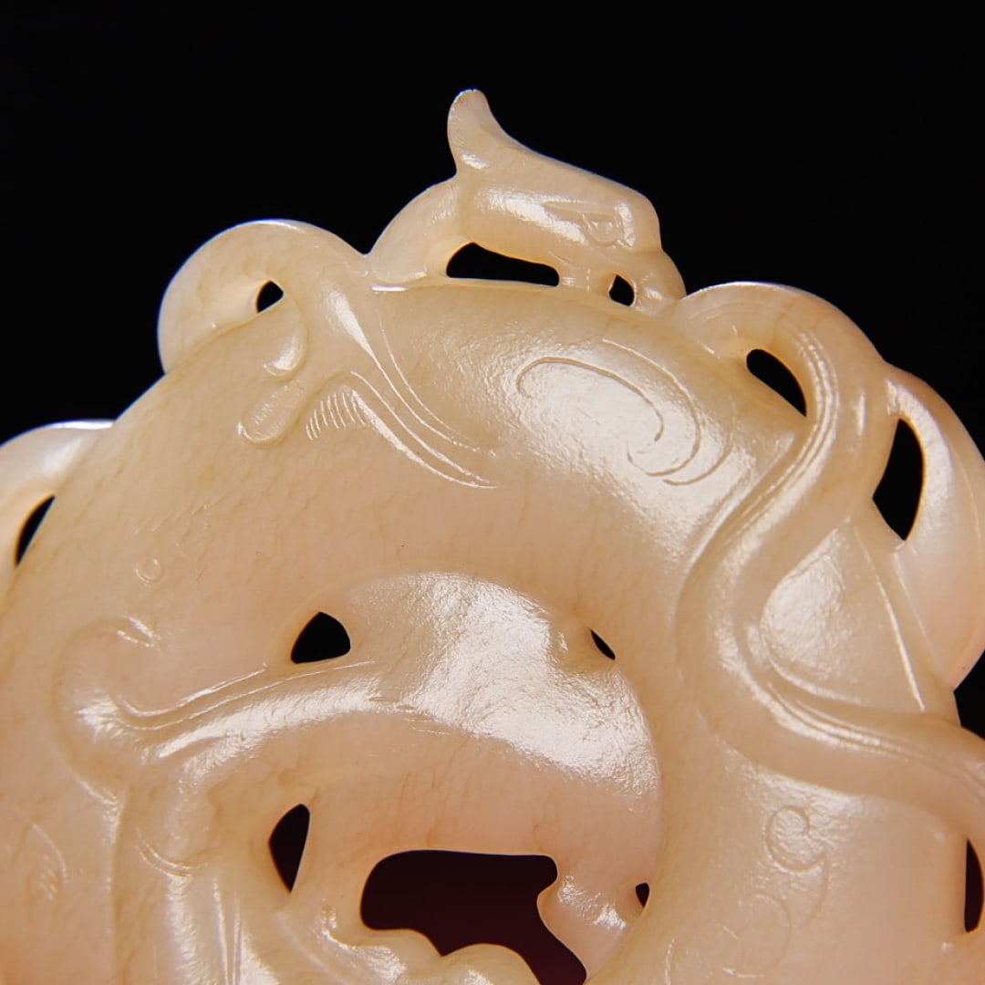 An Exquisite White Jade Phoenix Pattern Pendant - 9