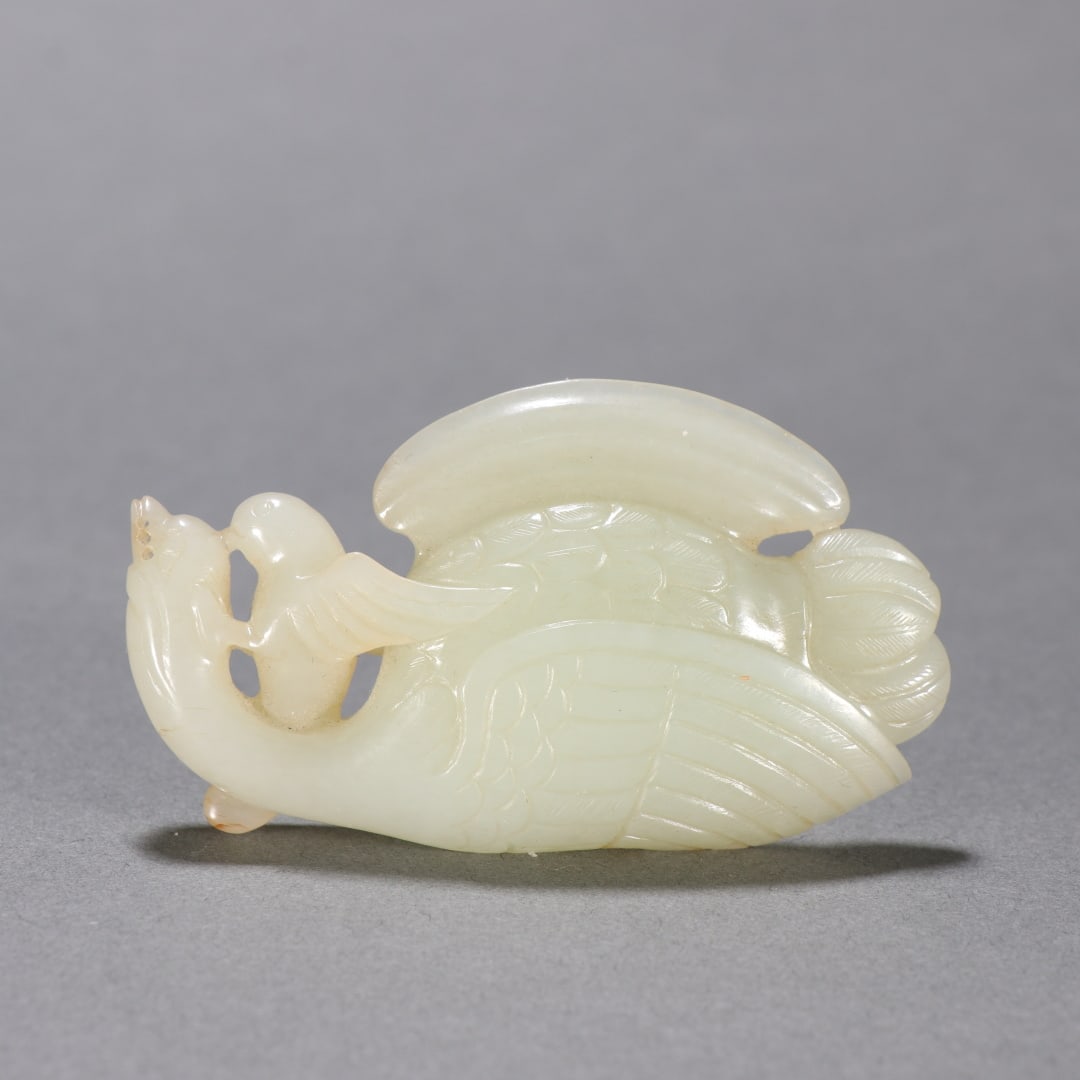 An Exquisite Hotan Jade Goose Ornament: An Exquisite Hotan Jade Goose Ornament,Liao Dynasty, China,Size:2.9inx1.7in,Weight:52.6g 和田玉鹅摆件,中国辽代