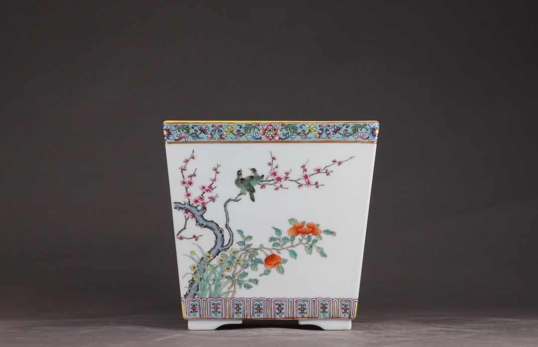 An Exquisite Famille-Rose Flower and Bird Pattern Bonsai Ornament: An Exquisite Famille-Rose Flower and Bird Pattern Bonsai Ornament,Qing Dynasty, China,Qianlong Four-character Mark,Size:7.5inx7.7in 粉彩花鸟纹盆景,中