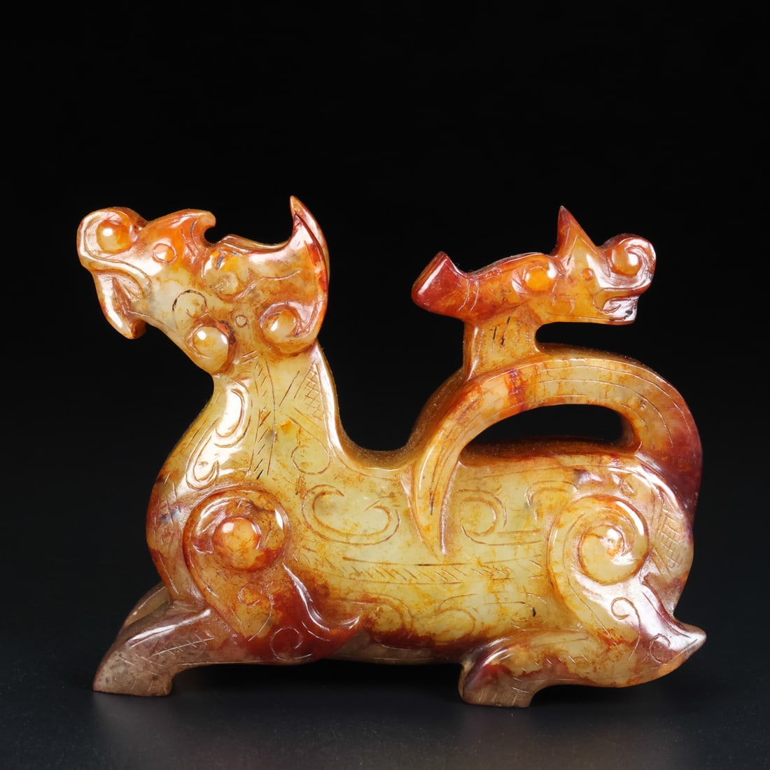An Exquisite Hotan Jade Animal Ornament: An Exquisite Hotan Jade Animal Ornament,Han Dynasty, China,Size:3.5inx1.4inx2.8in ,Weight:274g 和田玉兽摆件,中国汉代
