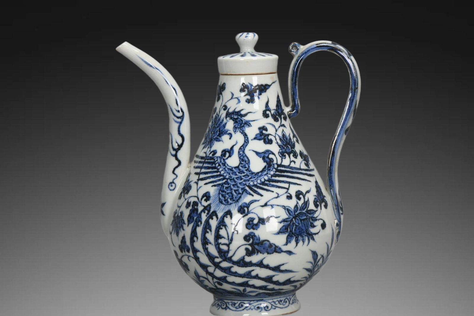 An Exquisite Blue and White Lotus and Phoenix Pattern Ewer (1 of 8)