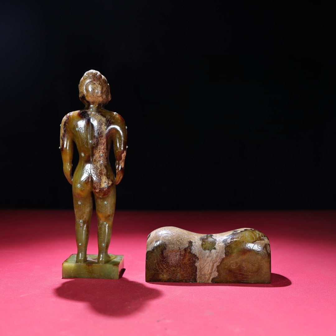 An Exquisite Hotan Jade Figures Ornament: An Exquisite Hotan Jade Figures Ornament,Han Dynasty, China,Size:8.5inx2.4inx1.6in,5.1inx2.1inx1.7in,Weight:1401g 和田玉人摆件,中国汉代