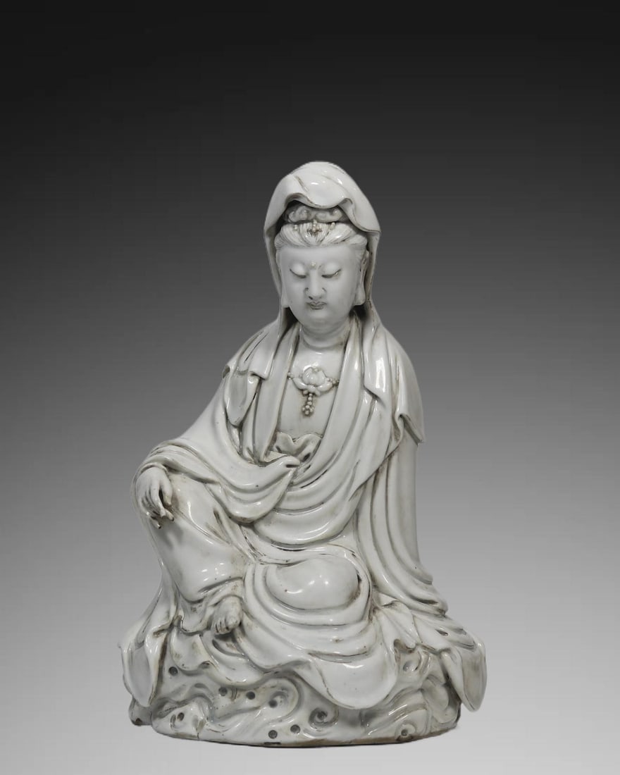 An Exquisite Blance-De-Chine Statue of Avalokitesvara Ornament: An Exquisite Blance-De-Chine Statue of Avalokitesvara Ornament,Ming Dynasty, China,Size:10.2inx6.3in 德化白瓷观音摆件,中国明代