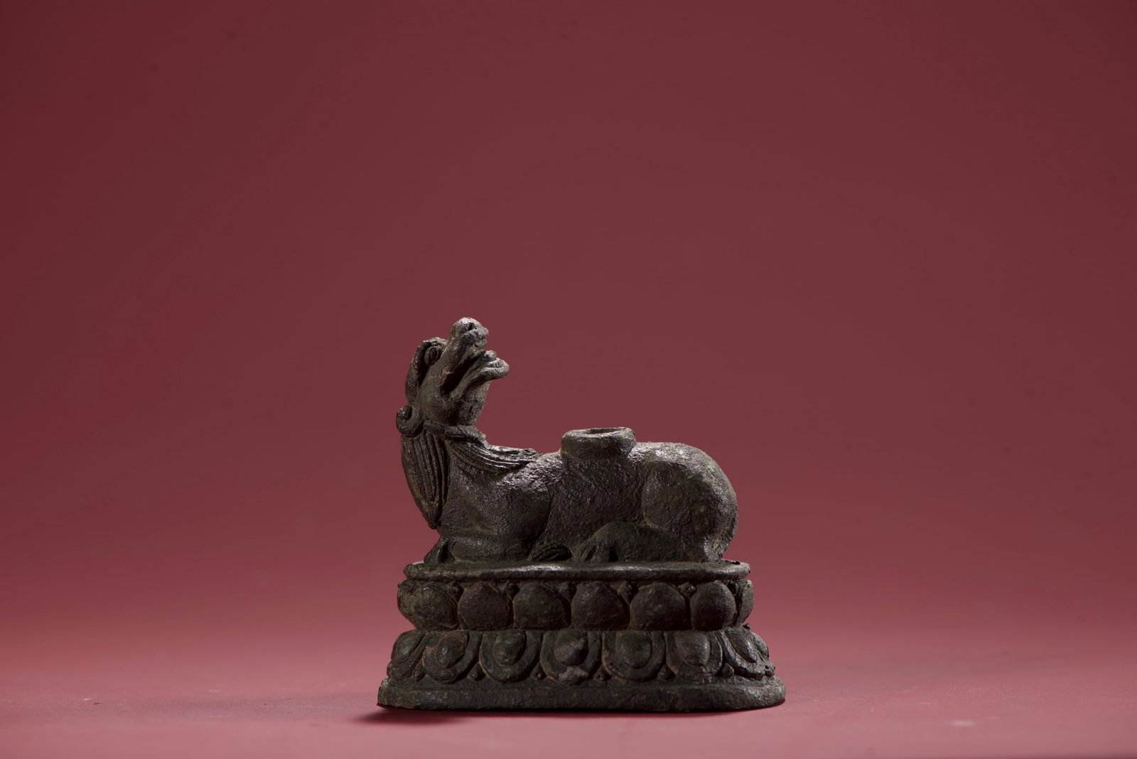 An Exquisite Pure Copper Lion Incense Holder: An Exquisite Pure Copper Lion Incense Holder,Ming Dynasty, China,Size:2.6inx2.6in ,Weight:200g 紫铜狮香插,中国明代