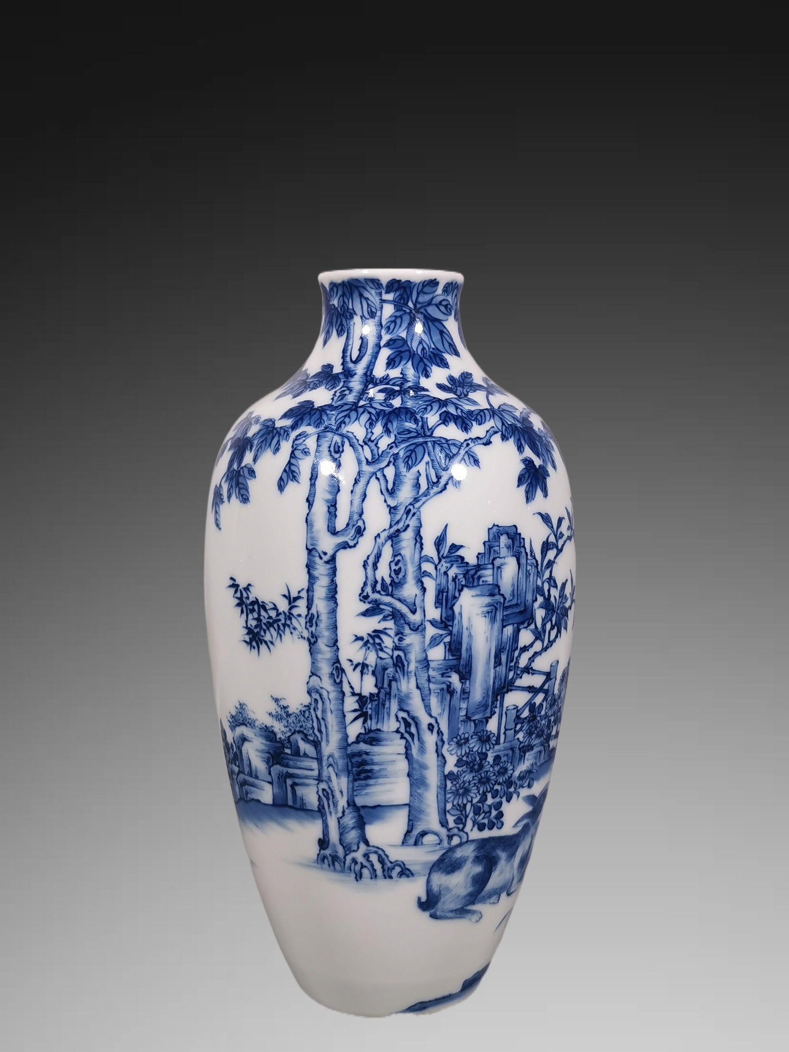 An Exquisite Blue and White Rabbit Pattern Vase: An Exquisite Blue and White Rabbit Pattern Vase,Qing Dynasty, China,Yongzheng Six-character Mark,Size:8.7inx4.3in 青花兔纹瓶,中国清代,雍