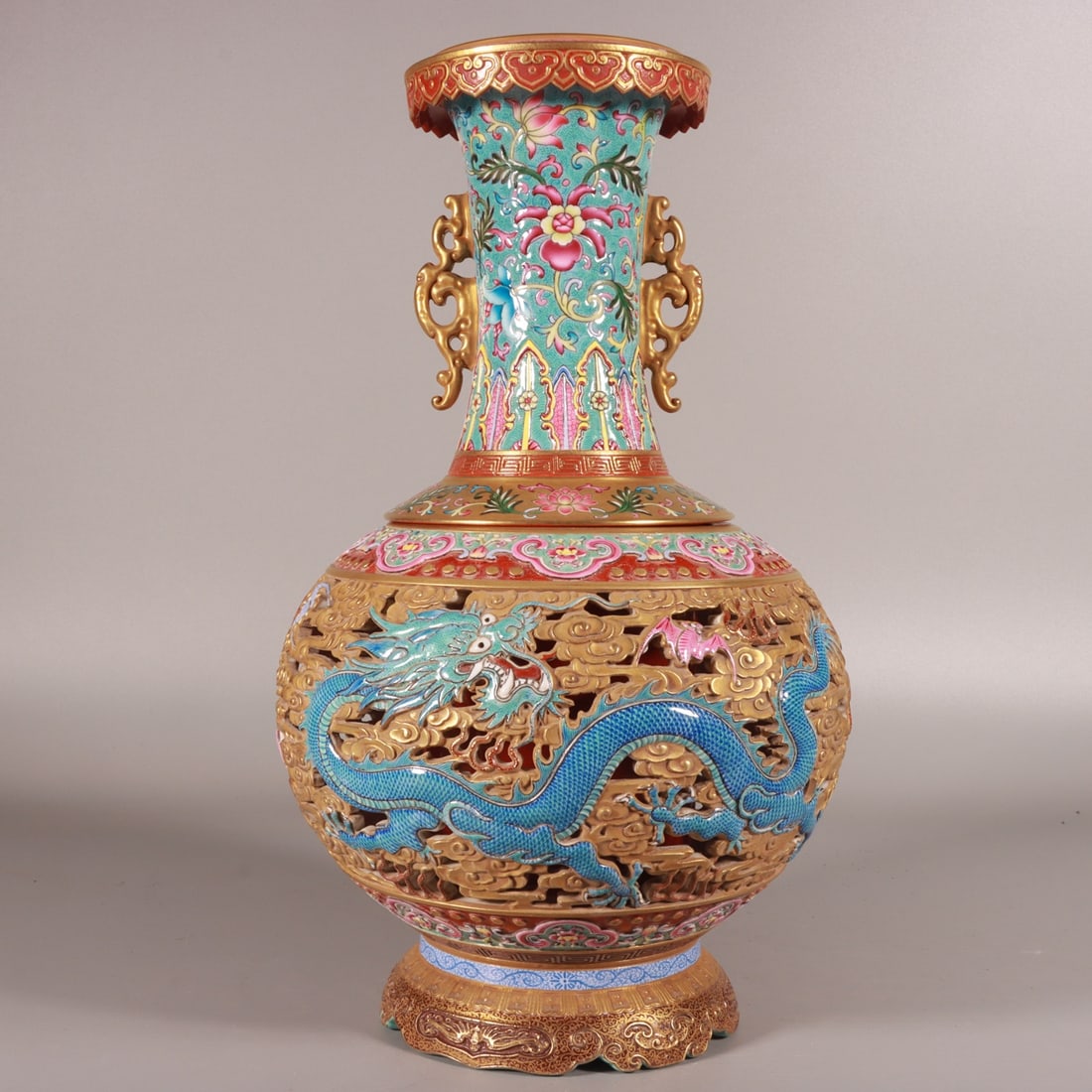 An Exquisite Enamel Gold Ground Dragon Pattern Vase (1 of 8)