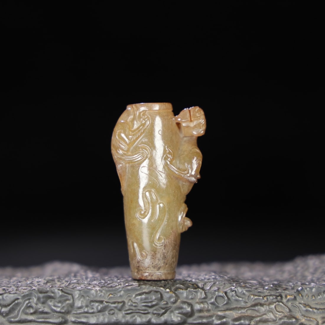 An Exquisite Hotan Jade Tiger Pendant (1 of 9)