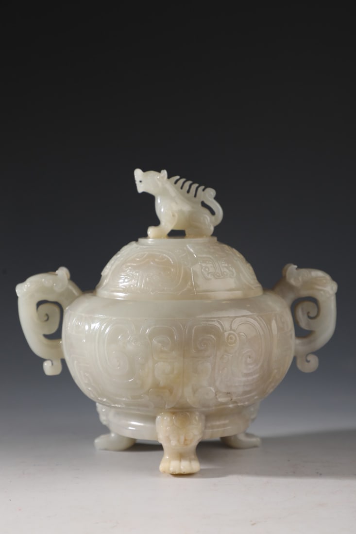 An Exquisite Hotan White Jade Beast Knob Censer: An Exquisite Hotan White Jade Beast Knob Censer,Qing Dynasty, China,Size:6.3inx6.7in,Weight:835g 和田白玉兽钮炉,中国清代