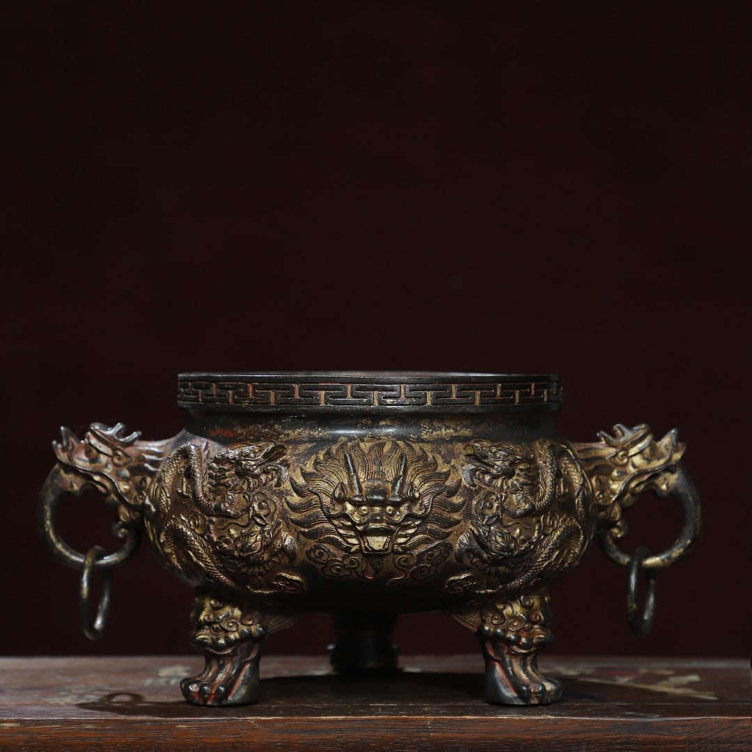 An Exquisite Bronze Gold Printed Dragon Censer: An Exquisite Bronze Gold Printed Dragon Censer,Ming Dynasty, China,Xuande Six-character Mark,Size:5.1inx10.6inx5.1in,Weight:1900g 铜拓金龙炉,中国明É
