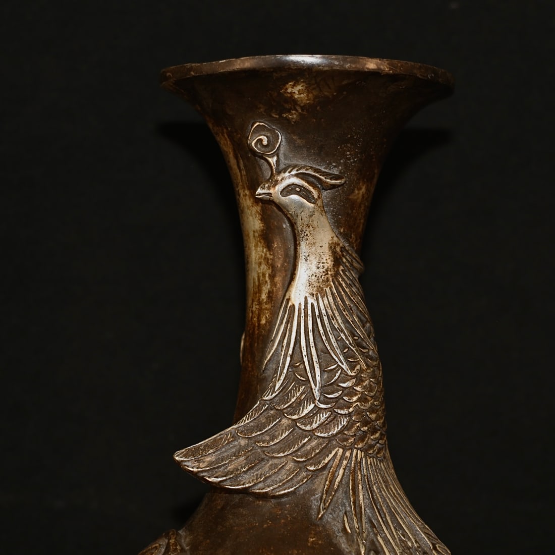 An Exquisite Silver-Gilt Copper Phoenix Pattern Vase - 3