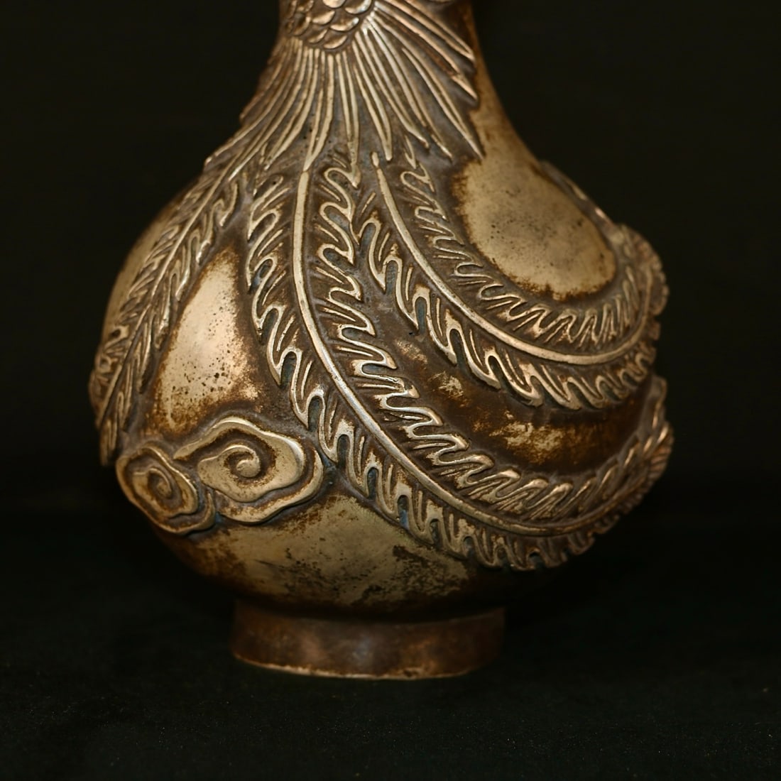 An Exquisite Silver-Gilt Copper Phoenix Pattern Vase - 6