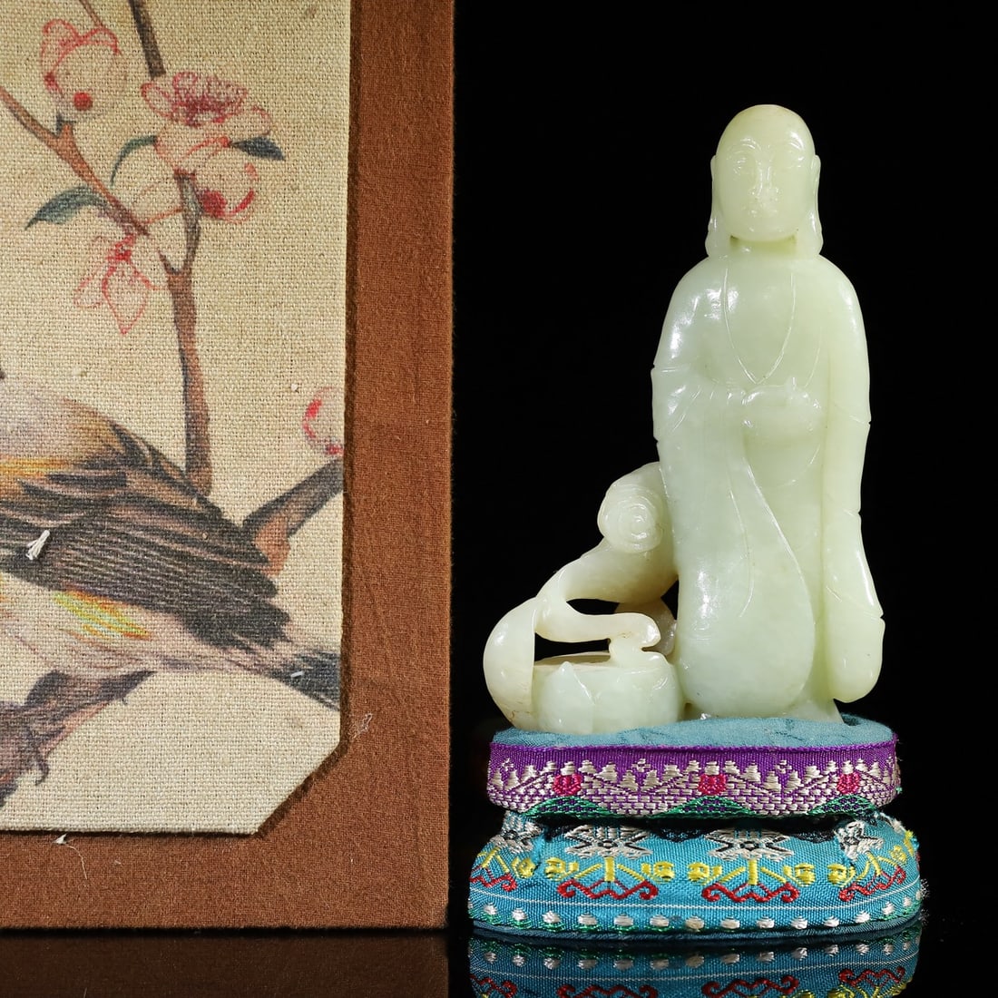 An Exquisite Hotan Jade Buddha Incense Tube: An Exquisite Hotan Jade Buddha Incense Tube,Qing Dynasty, China,Size:5.1inx3.1inx1.3in,Weight:283g 和田玉佛香插,中国清代