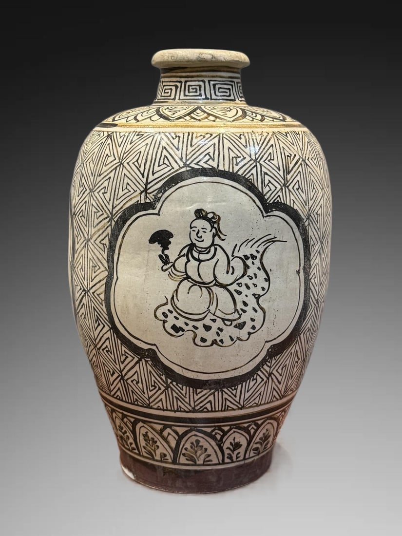 An Exquisite Jizhou Kiln Brown Color Figures Pattern Vase (1 of 8)