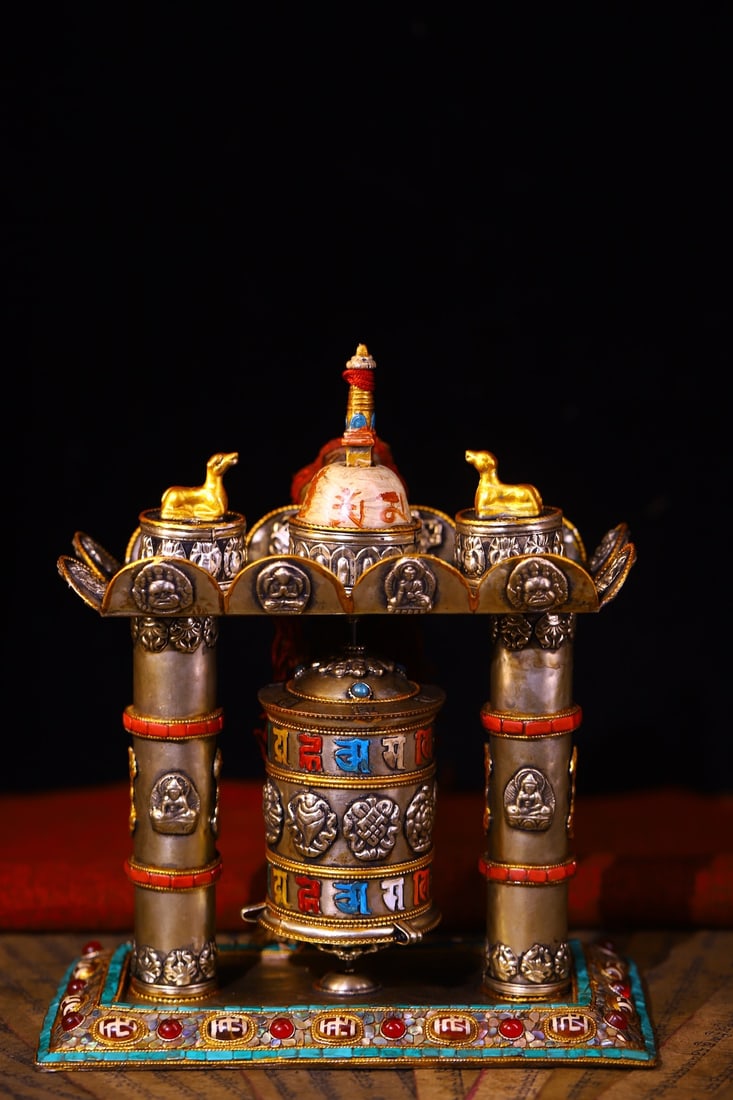 An Exquisite Silver Inlaid Gems Dzi Bead Prayer Wheel: An Exquisite Silver Inlaid Gems Dzi Bead Prayer Wheel,Ming Dynasty, China,Size:10.2inx8.7in,Weight:1200g 银镶嵌宝石天珠转经轮,中ࢲ