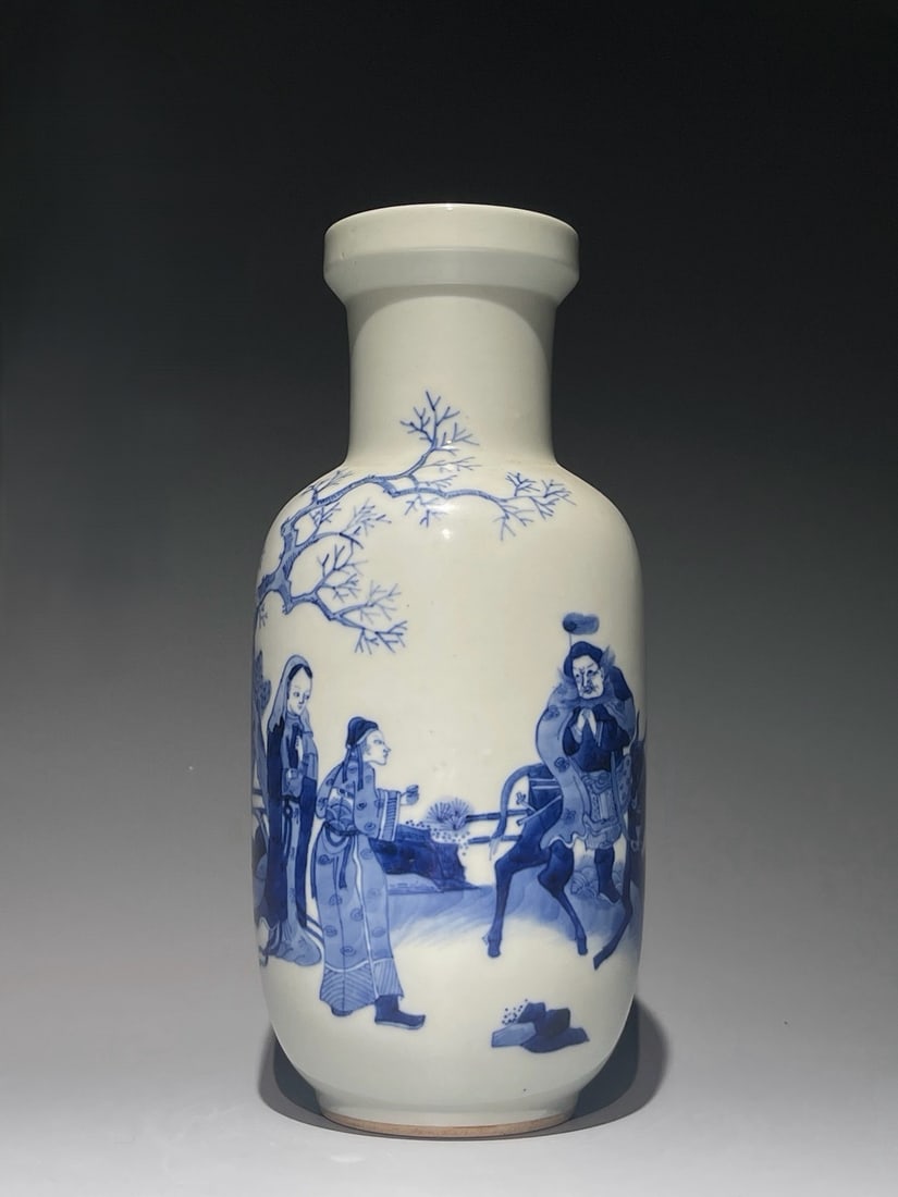 An Exquisite Blue and White Figures Pattern Vase: An Exquisite Blue and White Figures Pattern Vase,Qing Dynasty, China,Guangxu Six-character Mark,Size:9.4inx4.3in 青花人物纹瓶,中国清代,Ð