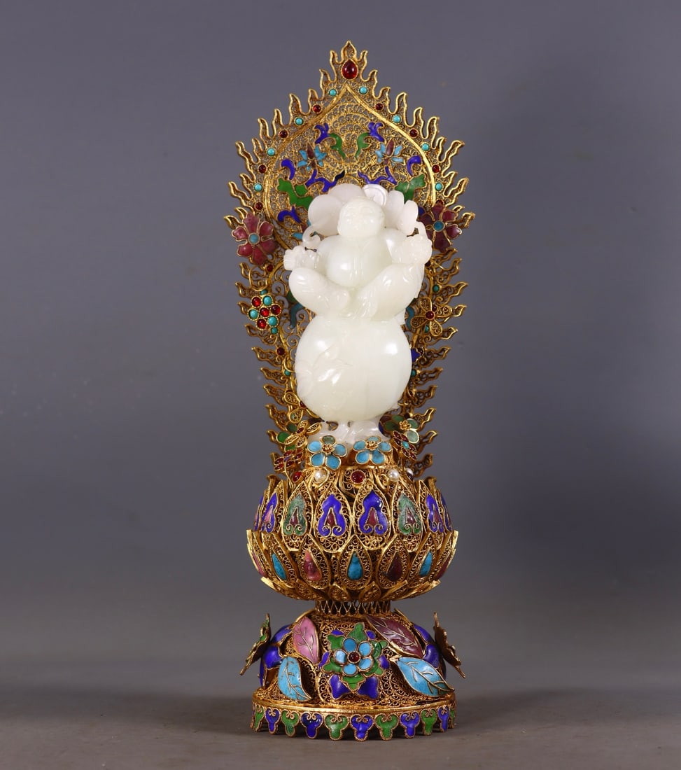 An Exquisite Filigree Gilt Inlaid Hotan White Jade Figures Ornament: An Exquisite Filigree Gilt Inlaid Hotan White Jade Figures Ornament,Qing Dynasty, China,Qianlong Four-character Mark,Size:11.2inx4.1inx3.3in,Weight:798g 花丝鎏金镶和
