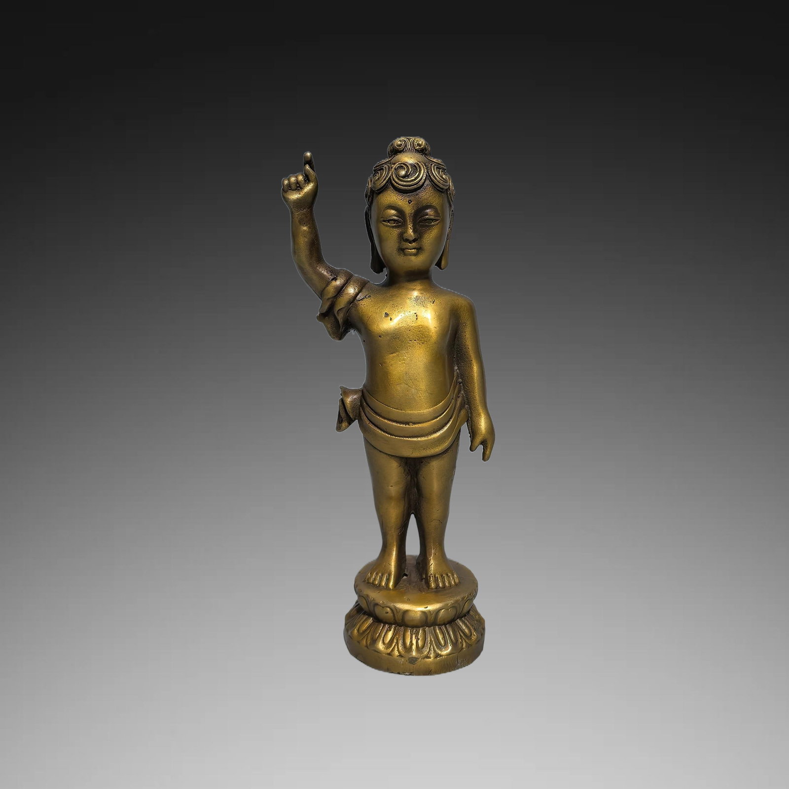 An Exquisite Copper Buddha statue Ornament: An Exquisite Copper Buddha statue Ornament,Ming Dynasty, China,Size:2.4inx2inx6.7in,Weight:400g 铜佛摆件,中国明代