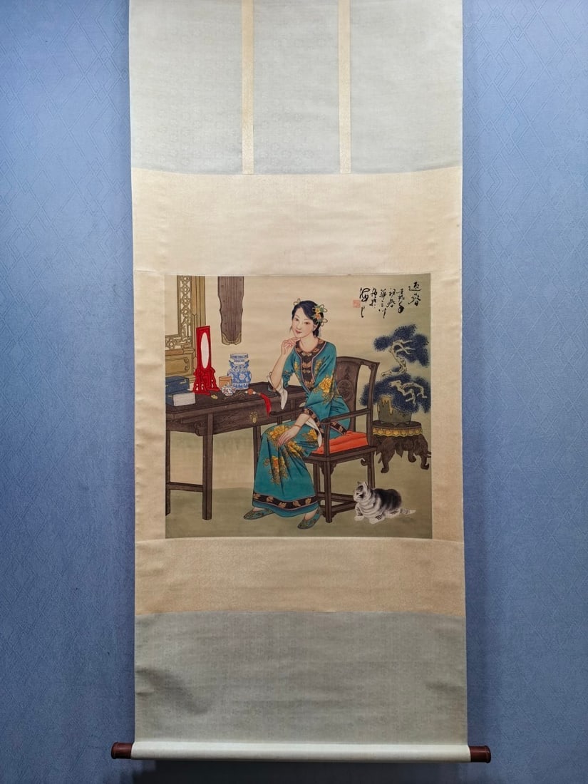 A Chinese Vertical Scroll Ink Painting of Figures on Paper: A Chinese Vertical Scroll Ink Painting of Figures on Paper,Modern Time of China,Hua Sanchuan,without frame size:25.6inx25.2in 一幅中国水墨纸本人&#