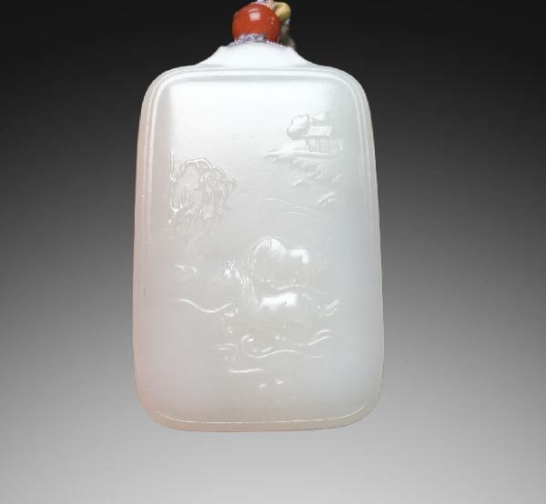 An Exquisite Hotan Jade Horse Plaque: An Exquisite Hotan Jade Horse Plaque,Qing Dynasty, China,Size:2.3inx1.4inx0.4in,Weight:45g 和田玉马牌,中国清代