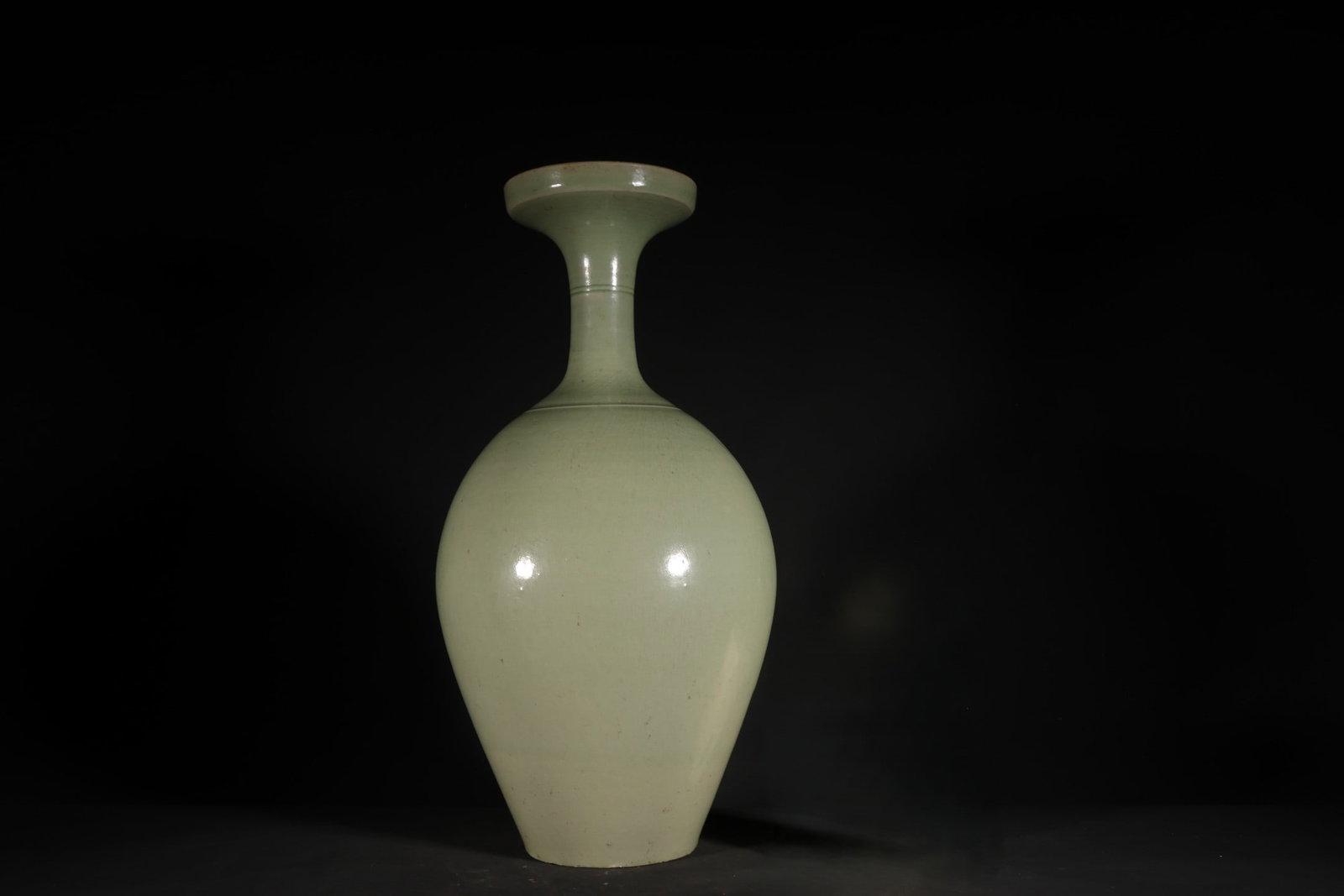 An Exquisite Yue Kiln String Pattern Vase: An Exquisite Yue Kiln String Pattern Vase,Five Dynasties,Size:13.7inx6.9in 越窑弦纹瓶,五代