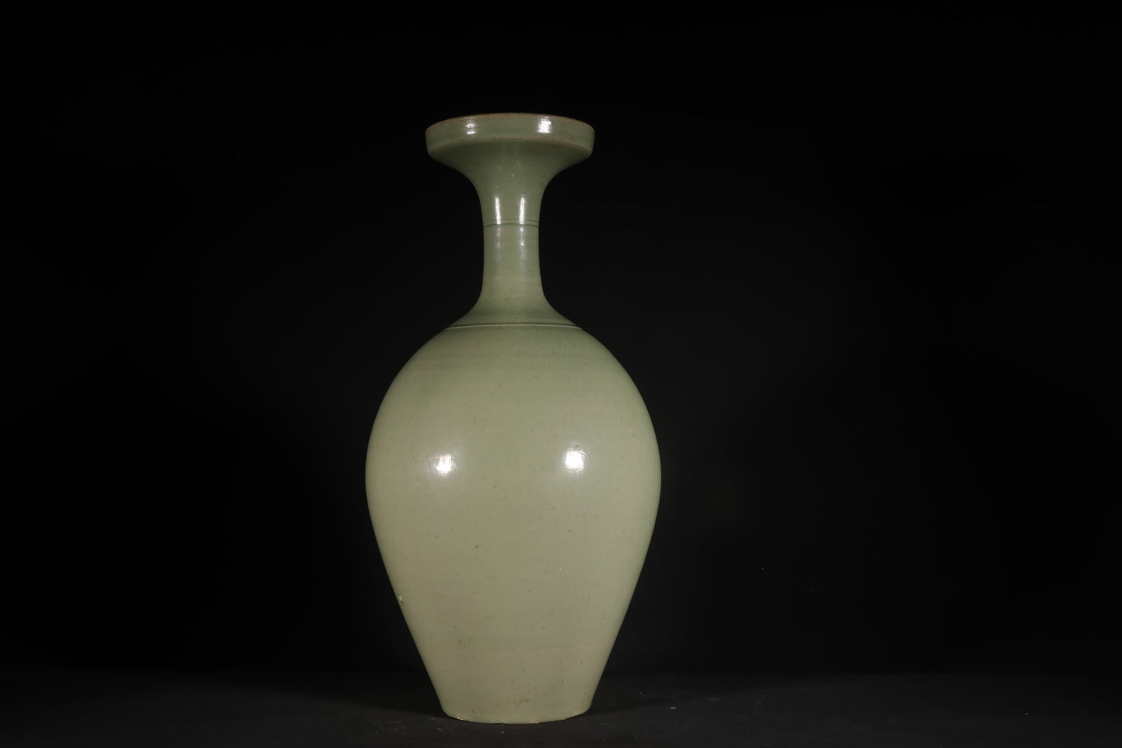 An Exquisite Yue Kiln String Pattern Vase - 4