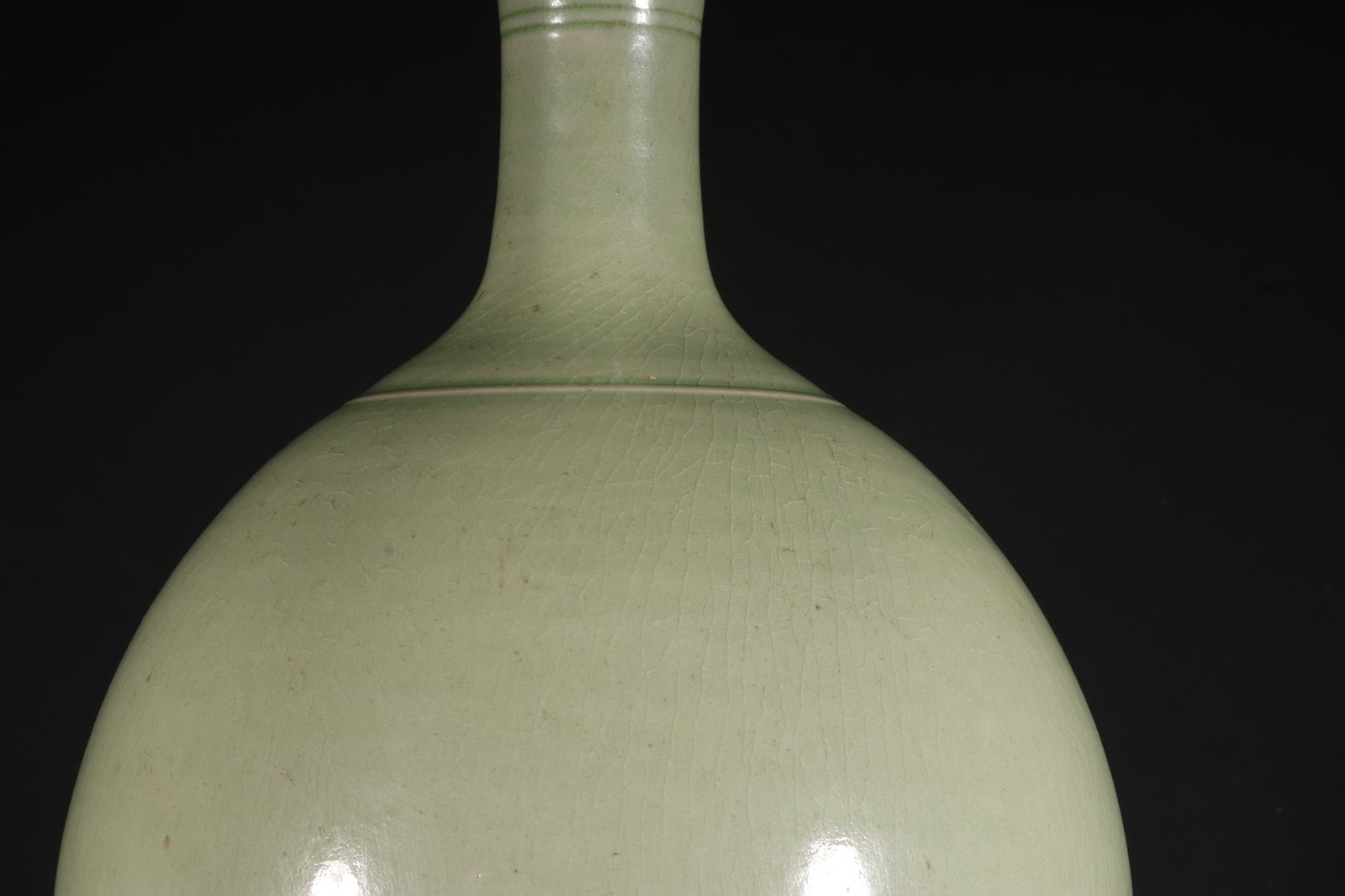 An Exquisite Yue Kiln String Pattern Vase - 5