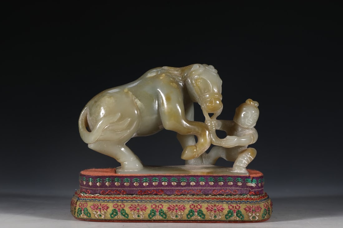 An Exquisite Hotan Jade Horse - 2