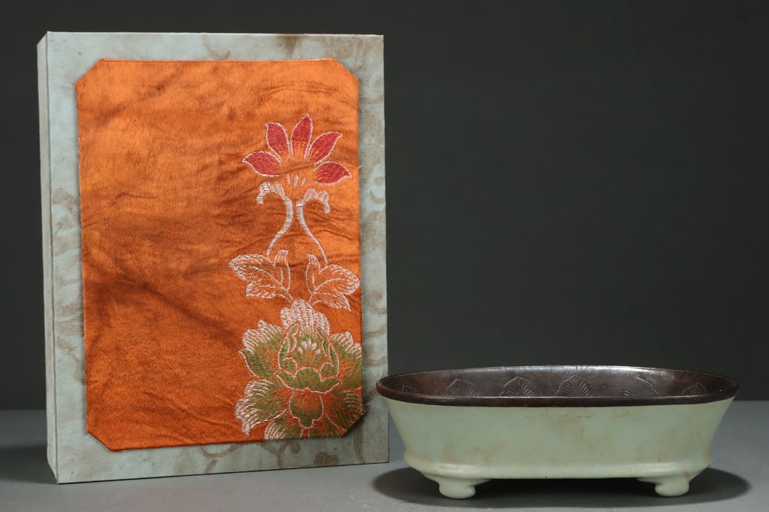 An Exquisite Ru yao Celadon Inlaid Silver Mouth Brush Washer: An Exquisite Ru yao Celadon Inlaid Silver Mouth Brush Washer,Song Dynasty, China,Size:2.8inx9.3in