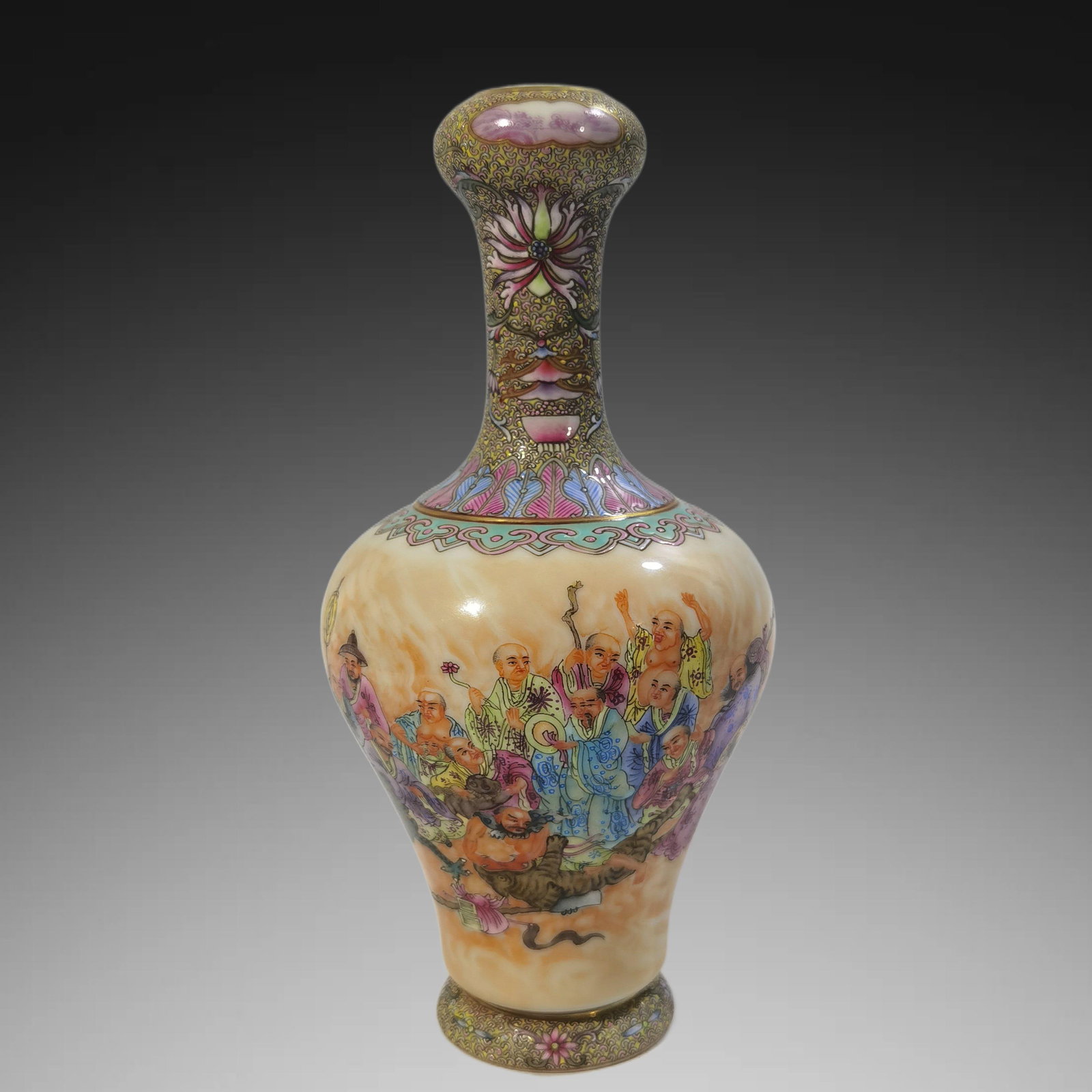 An Exquisite Enamel Arhat Pattern Vase: An Exquisite Enamel Arhat Pattern Vase,Qing Dynasty, China,Qianlong Six-character Mark,Size:8.1inx1inx2in 珐琅彩罗汉纹瓶,中国清代,