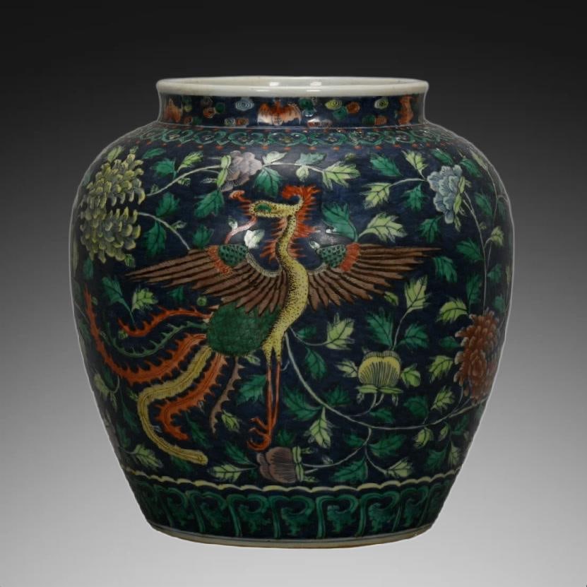 An Exquisite Blue and White Wucai Phoenix Pattern Jar: An Exquisite Blue and White Wucai Phoenix Pattern Jar,Ming Dynasty, China,Longqing Six-character Mark,Size:12.8inx7.7inx12.4in 青花五彩凤纹罐,中国