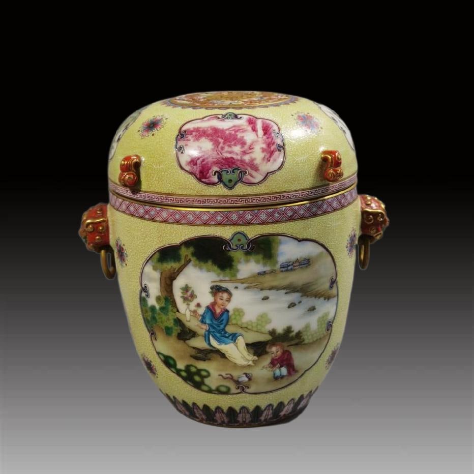 An Exquisite Enamel Painted Gold White Ground Figures Pattern Jar: An Exquisite Enamel Painted Gold White Ground Figures Pattern Jar,Qing Dynasty, China,Qianlong Four-character Mark,Size:8.9inx6.1inx3.9in