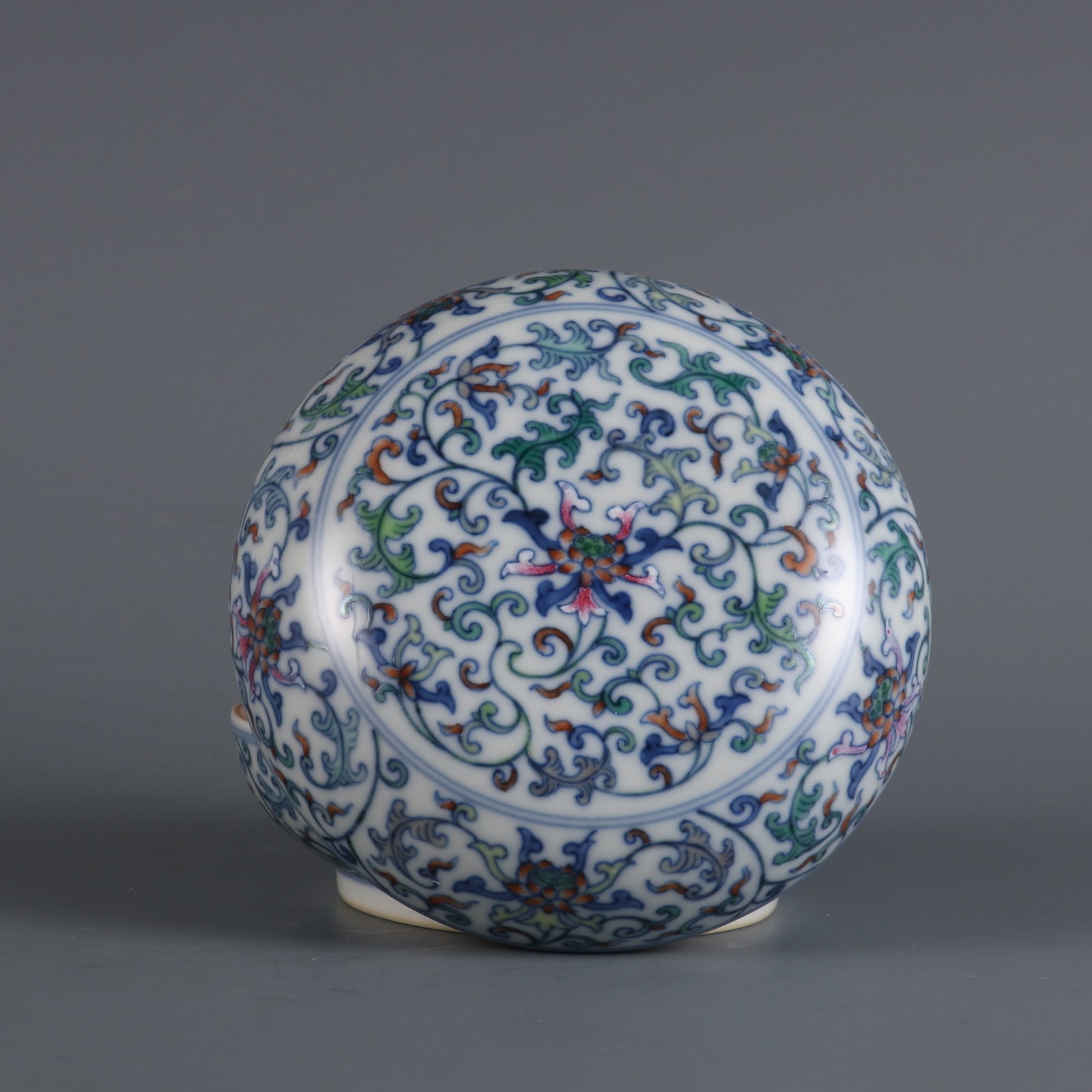 An Exquisite Doucai Lotus Pattern Box - 7