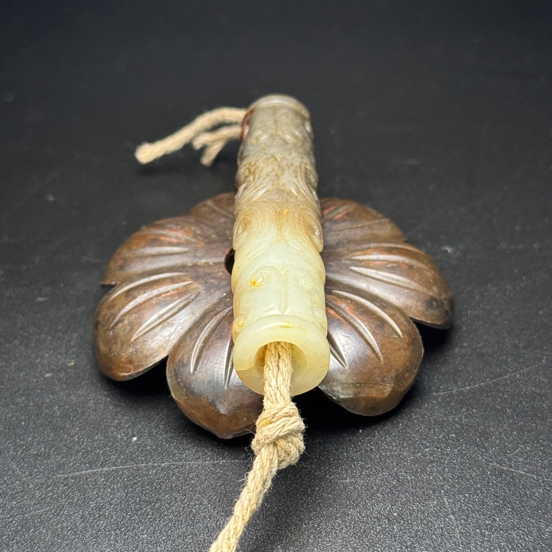 An Exquisite Hotan Jade Beast-Face Pattern Accessory - 6