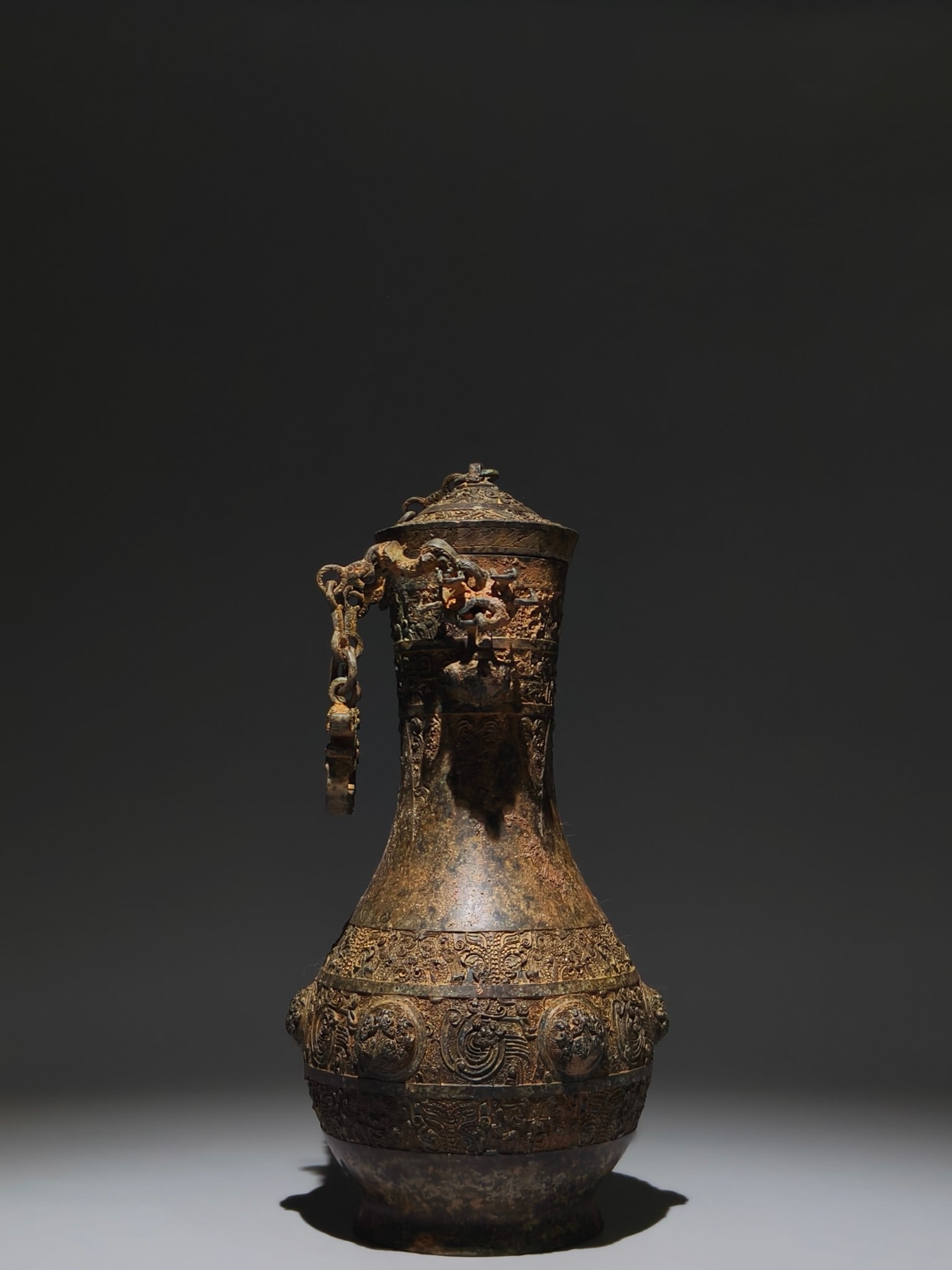 An Exquisite Bronze Dragon Pattern Chain Vase - 4