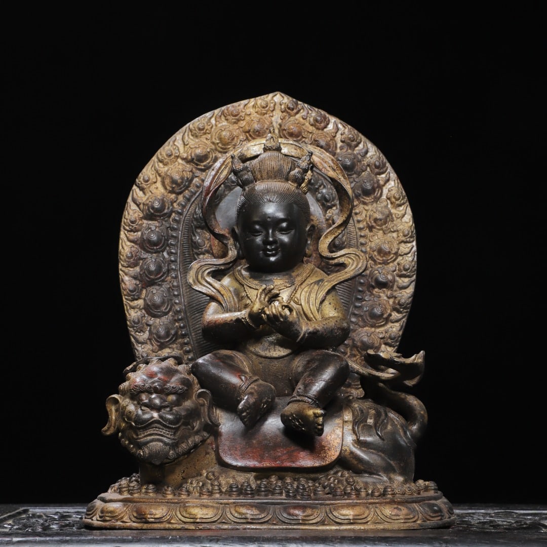 An Exquisite Bronze Gold Printed Buddha Statue Ornament: An Exquisite Bronze Gold Printed Buddha Statue Ornament,Qing Dynasty, China,Size:9.8inx7.9inx5.1in,Weight:2500g 铜拓金佛像摆件,中国清代