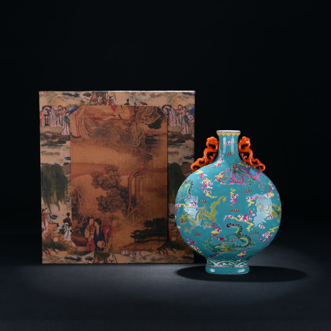 An Exquisite Enamel Dragon Pattern Vase - 2