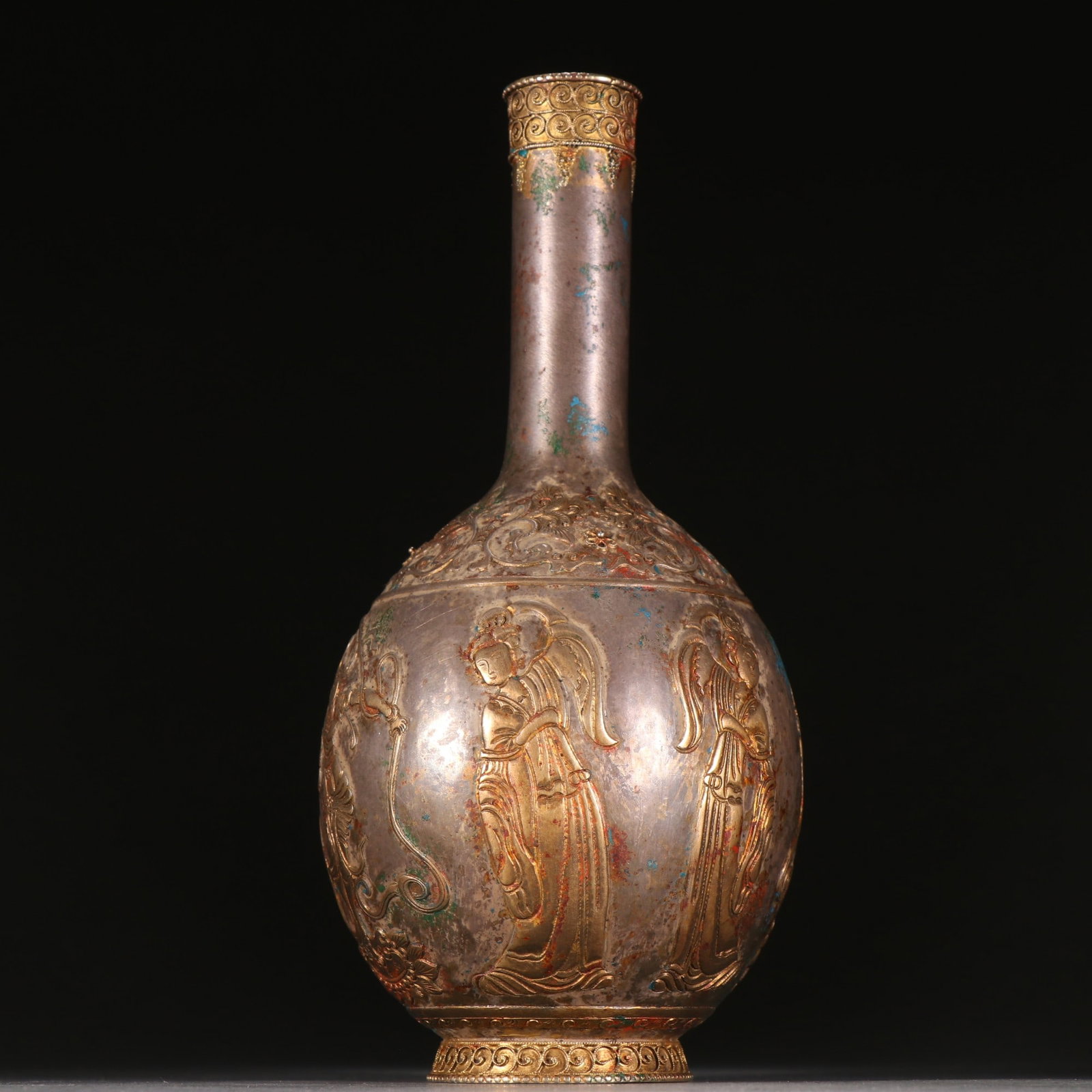 An Exquisite Silver Gilt Figures Pattern Vase - 5