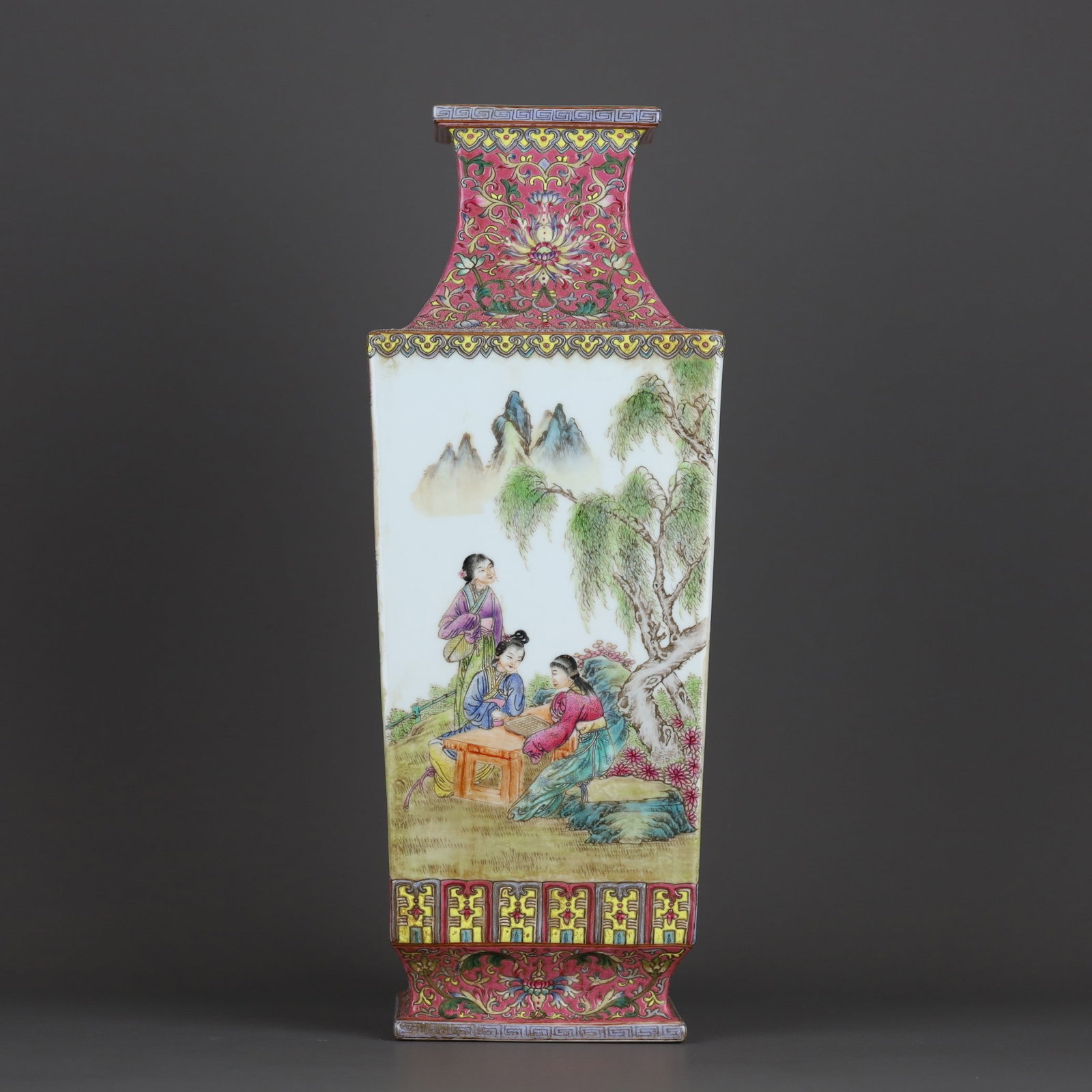 An Exquisite Famille-Rose Character and Story Pattern Vase: An Exquisite Famille-Rose Character and Story Pattern Vase,Qing Dynasty, China,Qianlong Six-character Mark,Size:15.4inx5.9in 粉彩人物故事纹瓶,中&#