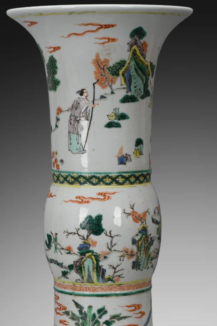 An Exquisite Wucai Figures Pattern Vase - 4