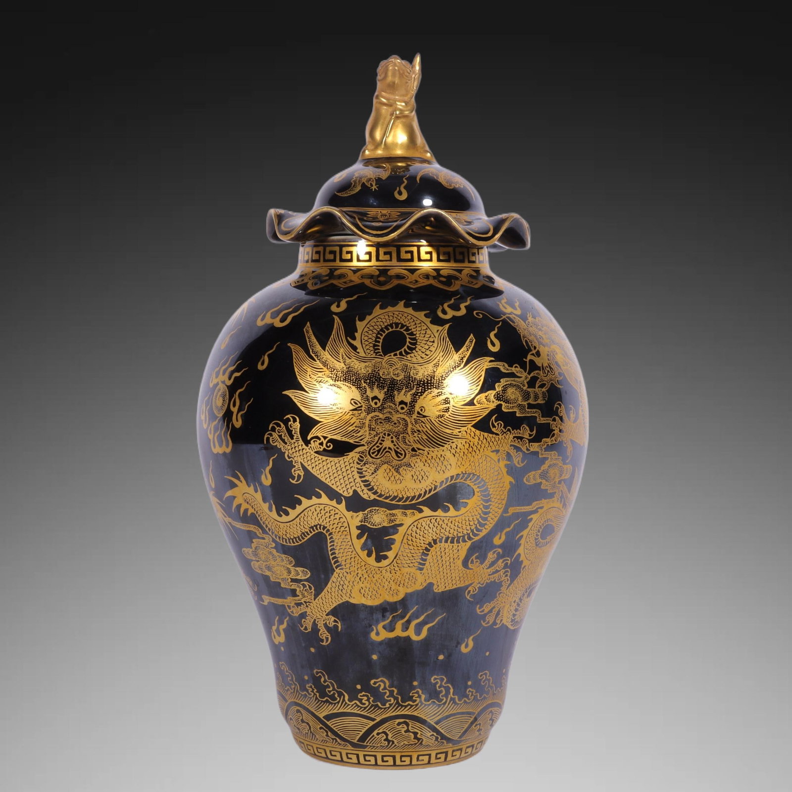 An Exquisite Ji Blue Glazed Painted Gold Dragon Pattern Jar: An Exquisite Ji Blue Glazed Painted Gold Dragon Pattern Jar,Qing Dynasty, China,Qianlong Six-character Mark,Size:9.1inx2.5inx4.6inx2.6in 霁蓝釉描金龙纹罐
